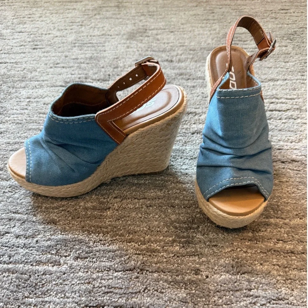 Denim Wedge Soda Women Espadrille Wedge Sandals Blue Ruched Slingback Size 5.5